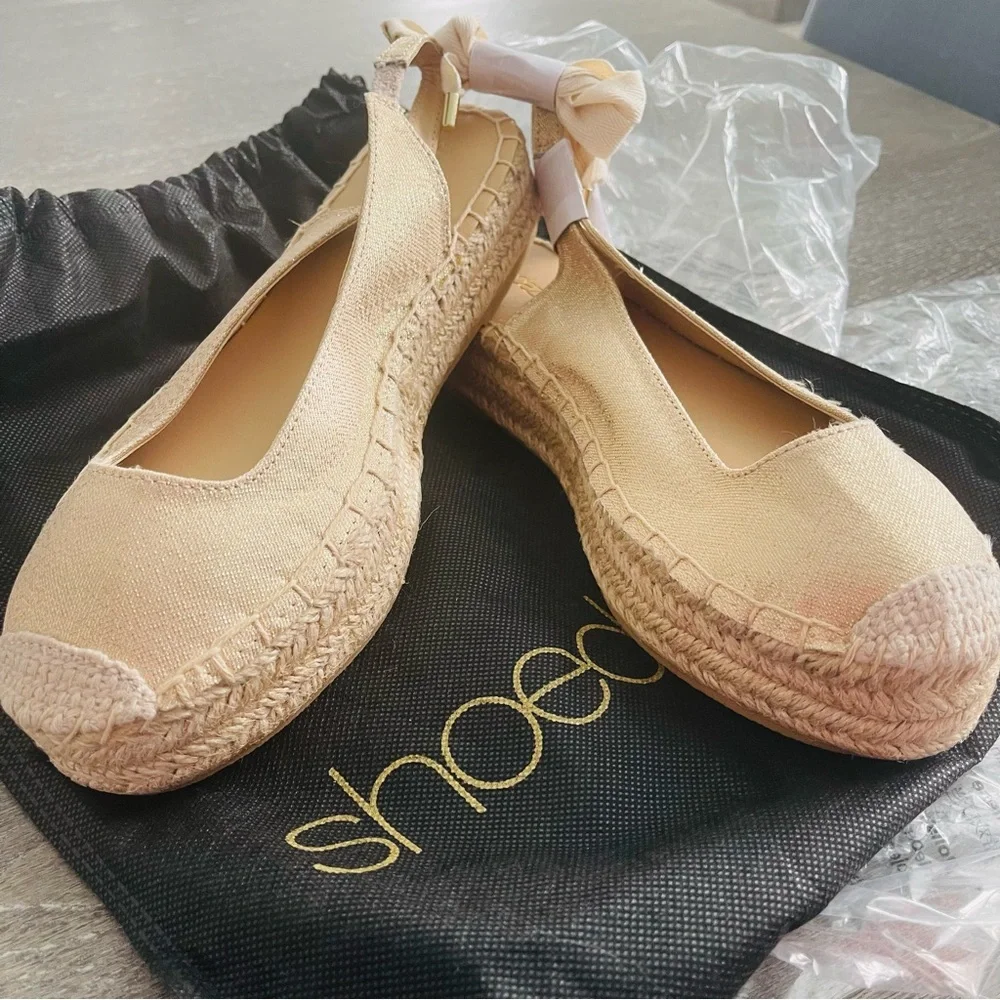 Shoe Dazzle Neutral Beige Espadrille Platform Wrap Flats